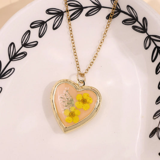 Romantic Gold Color Heart Dried Flowers Locket Necklace 45Cm Jewelry